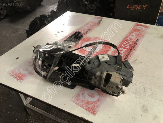 KİA SPORTAGE KAPI KILIDI