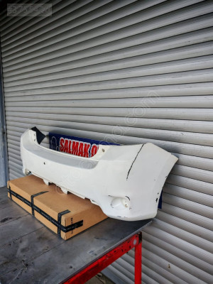 TOYOTA AURIS 2010-2013 BEYAZ ARKA TAMPON-DÜZCE ÇIKMA