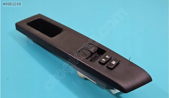 74232-0D330 EU Toyota Yaris 4'lü cam düğmesi