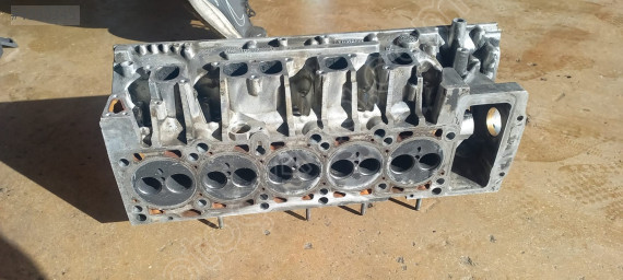 VW T5 silindir kapağı 2,5 AXD OEM R070103373C çıkma orj