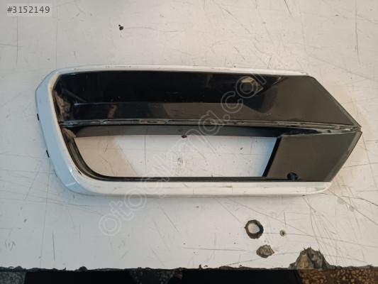 3G0353665F - VW PASSAT B8 RLİNE SİS ÇERÇEVESİ ORJİNAL ÇIKMA