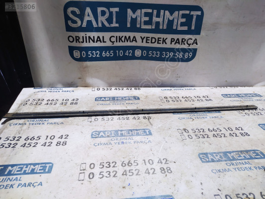 ÇIKMA AUDİ A4 SAĞ ÖN KAPI BANDI 8E0853954