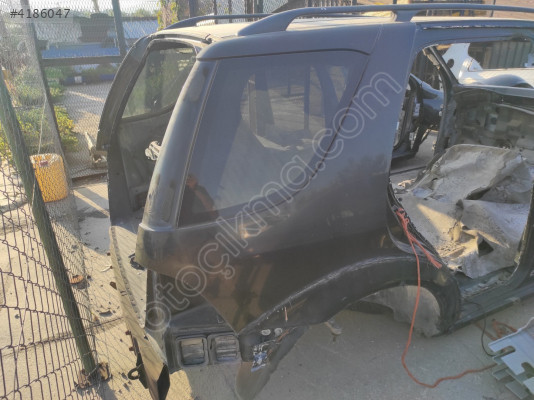 ÇIKMA MERCEDES ML W163 SAĞ ARKA KESME ÇAMURLUK