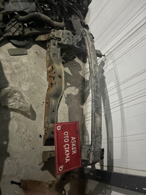 Corsa E ön panel