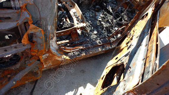 toyota coralla sağ ön marşpiyel