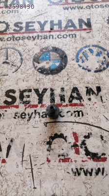 Opel astra j bagaj menteşesi dayanma lastiği