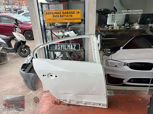 FLUENCE SAĞ ARKA KAPI ORJİNAL