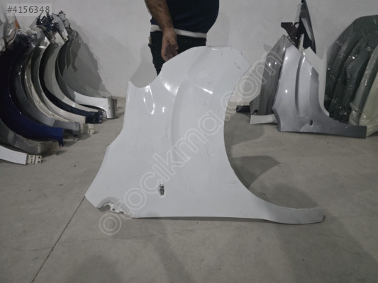 PEUGEOT EXPERT BEYAZ SAĞ ÖN ÇAMURLUK ORJINAL GÖÇÜKLÜK