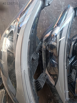 Hyundai i20 sağ ledli far çıkma