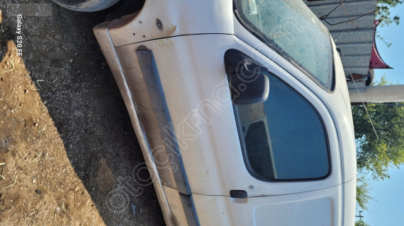 Peugeot partner 2 sol ön kapı