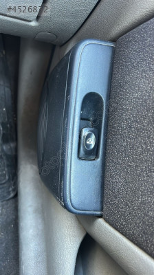 Clio 2 sağ ön kapı cam düğmesi