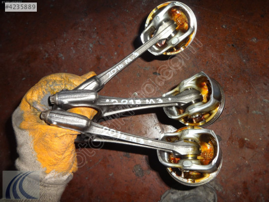 MAZDA 3 2015 ÇIKMA PİSTON KOLU