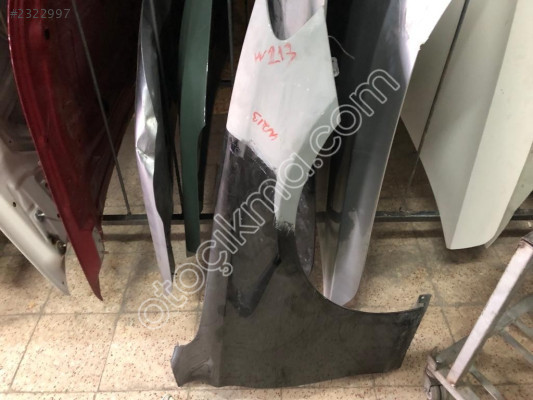 MERCEDES E SERİ W213 SAĞ ÖN ÇAMURLUK