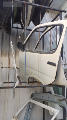 Toyota hiace sol ön kapı