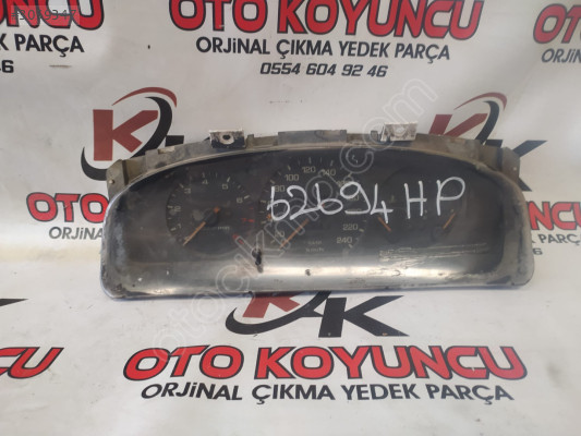 Mazda 626 hatchback gösterge saati orijinal çıkma