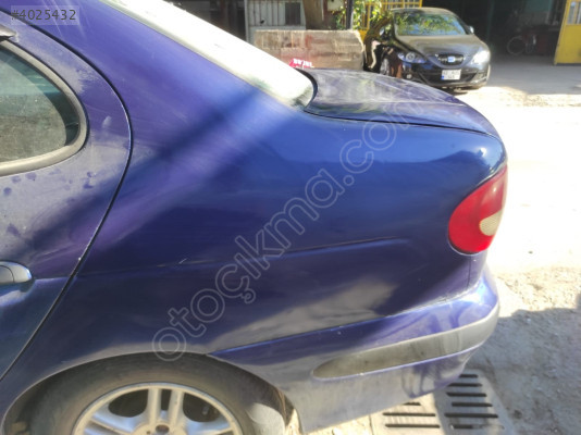 RENAULT MEGANE-1 ÇIKMA SOL ARKA ÇAMURLUK
