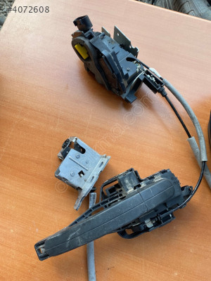 Ford transit sağ bagaj kilidi orta ve üst