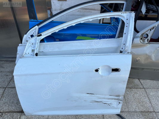 FORD FOCUS 3 ÇIKMA ORJİNAL SOL ÖN KAPI BD2