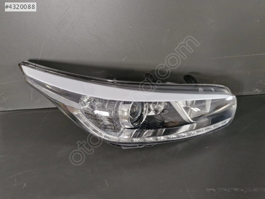 KİA CEED SAĞ ÖN FAR LEDLİ GÜNDÜZ FARLI 2012-2018 SIFIR AYARINDA