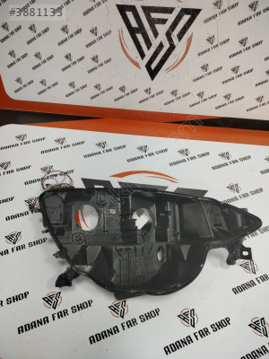 RENAULT MEGANE 4 SAĞ FAR KASASI
