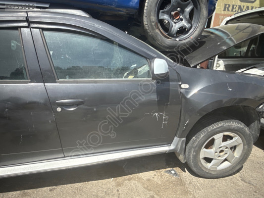 Dacıa duster çıkma sağ ön kapı dolu 2011 model