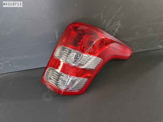 MİTSUBİSHİ L200 SAĞ ARKA STOP LAMBASI SIFIR 2015-2018