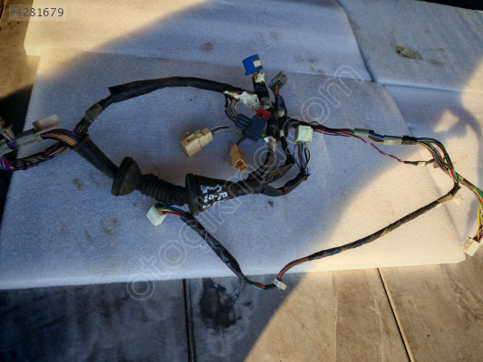 COROLLA 2002-2007 SOL KAPI KLİT-ELEKTRIK TESİSATI-CAM-DÜZCE ÇIKMA