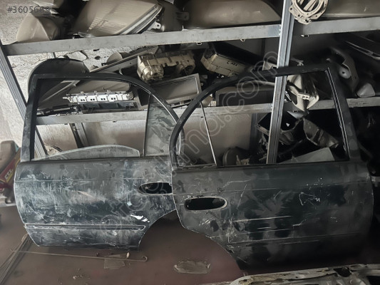 Toyota corolla sol arka kapı