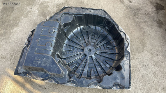 Megane 4-IV Sedan Stepne Yuvası (Bagaj Havuzu) 2016- 745145426R