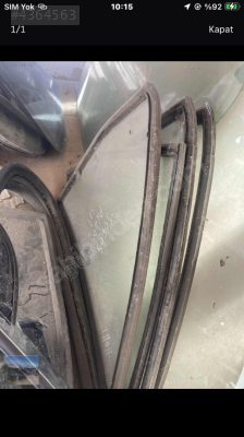 Tofaş sol arka kelebek camı