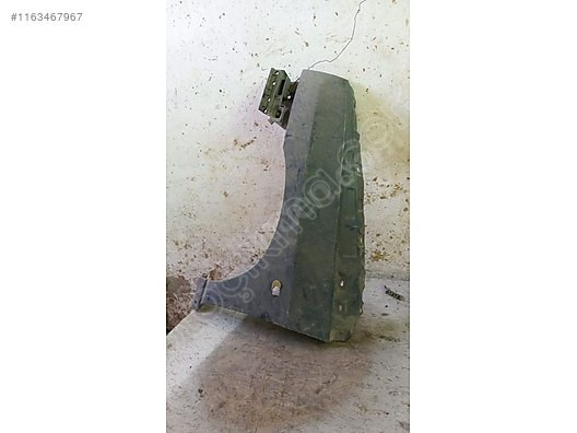 Renault Clio1 eski kasa sol ön çamurluk 3.750 TL