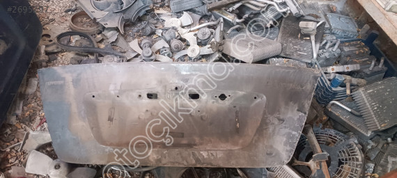 2005 Corolla arka bagaj kapağı