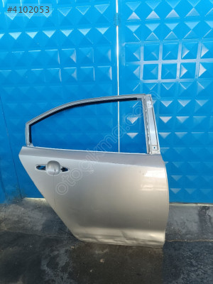 TOYOTA COROLLA SAĞ ARKA KAPI 2019/2025