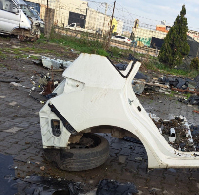 toyota auris 2015 kesme sağ arka çamurluk (son fiyat)