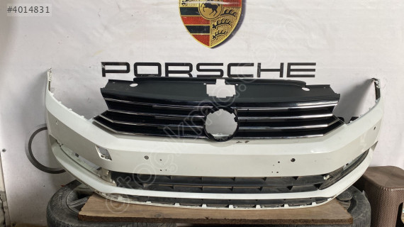Orjinal Çıkma Passat B8 Beyaz Ön Tampon - Dolu Hasarlı