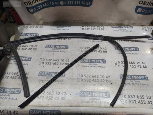 ÇIKMA AUDİ A4 SAĞ ÖN KAPI FİTİLİ