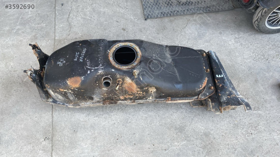 nissan skystar 1999 çıkma orjinal yakıt deposu (son fiyat)