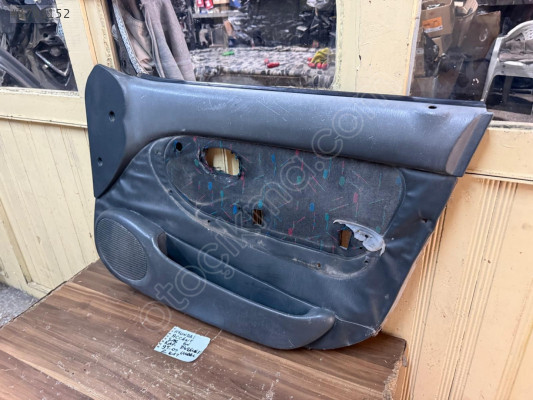 HYUNDAİ ACCENT SAĞ ÖN KAPI DÖŞEMESİ 95-00 MODEL ORJİNAL ÇIKMA