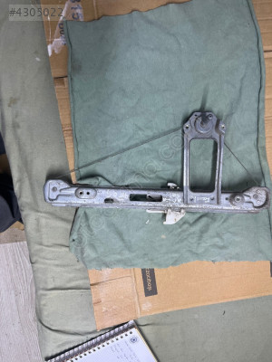 FORD FOCUS 1 ARKA SOL MANUEL CAM KRİKOSU