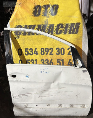 W245 Mercedes B Serisi için Sağ Ön Kapı Çıkma Parçası