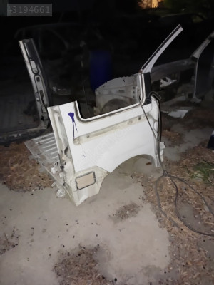 Kangoo sağ çamurluk çeyrek