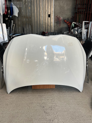 2014 2018 Volvo S60 çıkma orjinal motor kaput