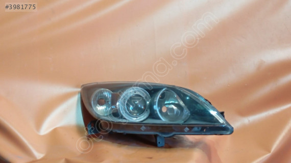 mazda 3 sağ far