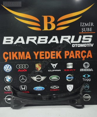 AUDİ A3 HB CAM ÖNÜ IZGARASI