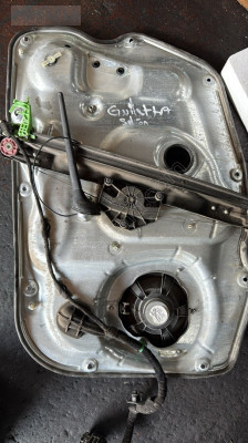 ALFA ROMEO JULİETTA ÖN CAM KIRİKOSU