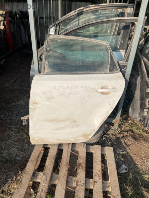 VW POLO SOL ARKA KAPI ÇIKMA ORJİNAL BEYAZ HATASIZ