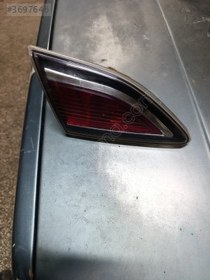MAZDA 3 SOL ARKA İÇ STOP LAMBASI