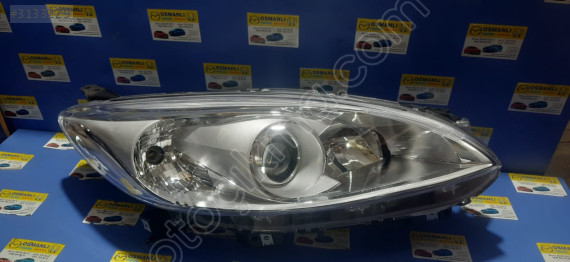 Mazda 5  Sağ Far