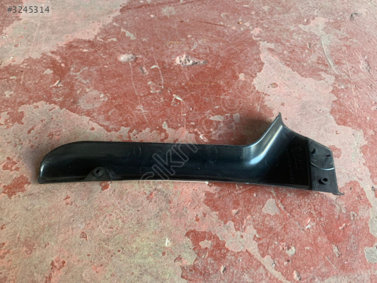 SKODA SUPERB KAPUT HAVA GİRİŞ TRİM PLAKASI 3V1815159