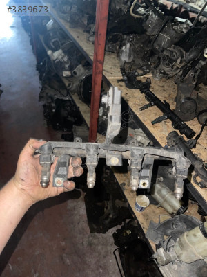 PEUGEOT 206 ENJEKTÖR KÜTÜĞÜ ORJİNAL ÇIKMA PEJO
